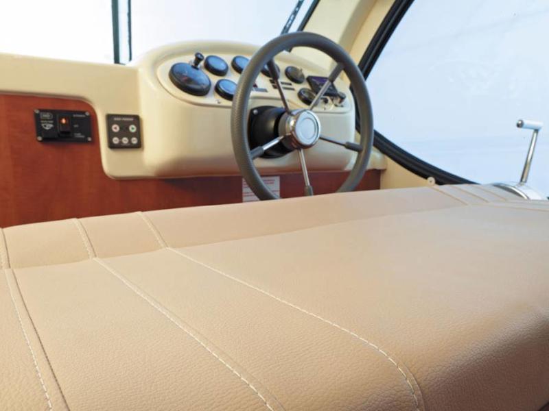 Book yachts online - motorboat - Estivale Quattro B - OSTWALD FR - rent