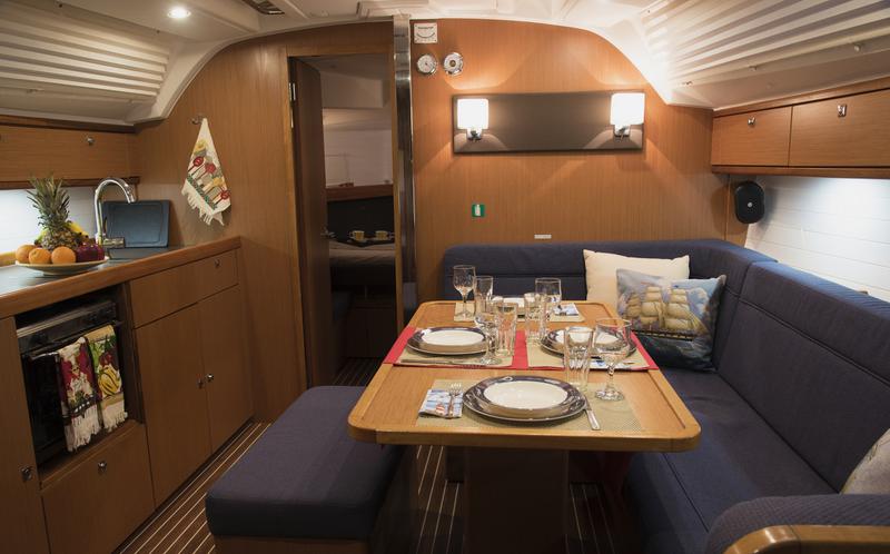 Book yachts online - sailboat - Bavaria Cruiser 41 - Erato  - rent