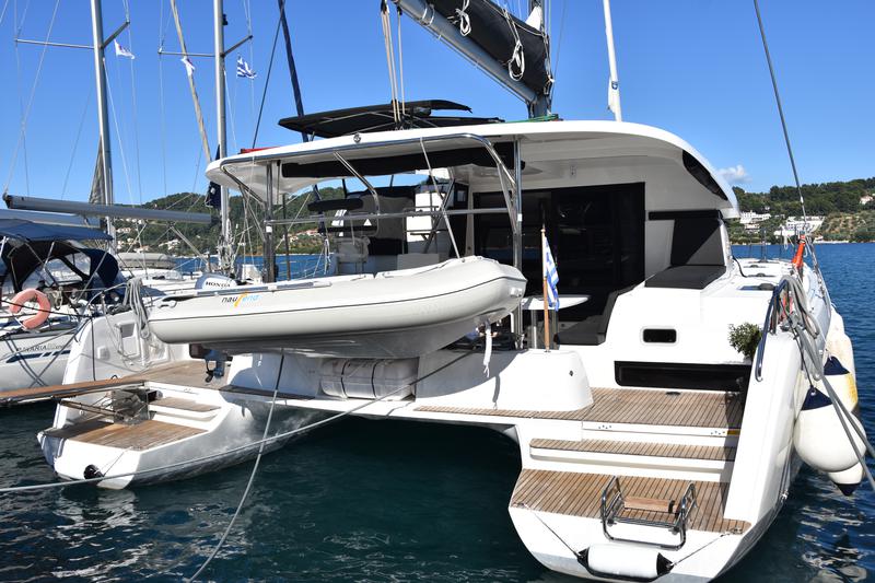 Book yachts online - catamaran - Lagoon 42 (AC, Gen, Watermaker) - ANTEL AC,Gen,W.maker - rent