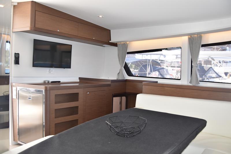 Book yachts online - catamaran - Lagoon 42 (AC, Gen, Watermaker) - ANTEL AC,Gen,W.maker - rent