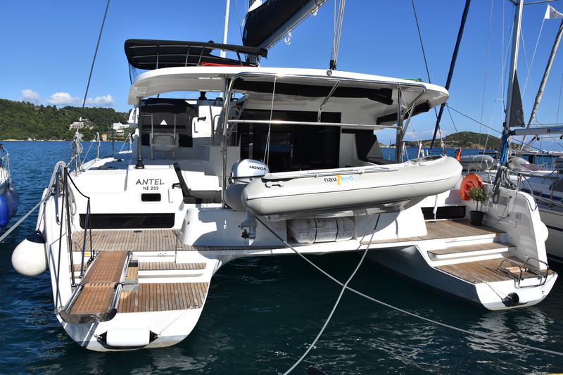 Book yachts online - catamaran - Lagoon 42 (AC, Gen, Watermaker) - ANTEL AC,Gen,W.maker - rent