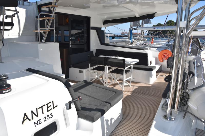 Book yachts online - catamaran - Lagoon 42 (AC, Gen, Watermaker) - ANTEL AC,Gen,W.maker - rent
