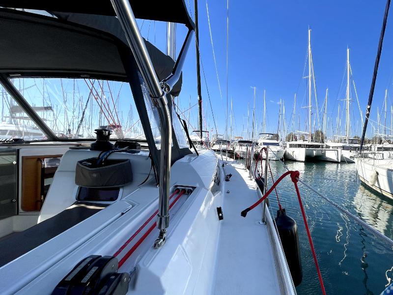 Book yachts online - sailboat - Sun Odyssey 479 - Luna Rossa (Refit 2021) - rent