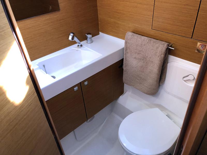 Book yachts online - sailboat - Sun Odyssey 479 - Luna Rossa (Refit 2021) - rent