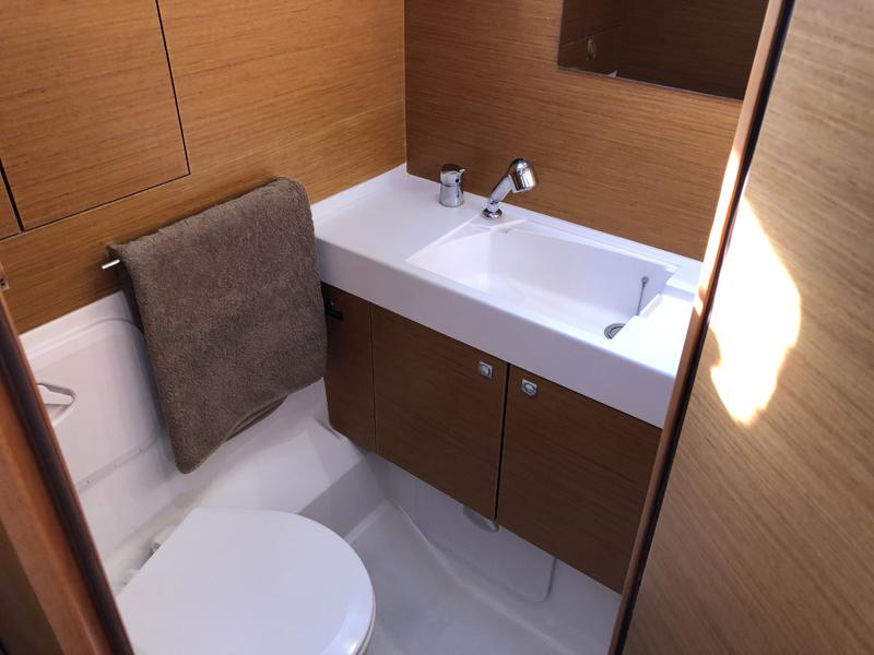 Book yachts online - sailboat - Sun Odyssey 479 - Luna Rossa (Refit 2021) - rent