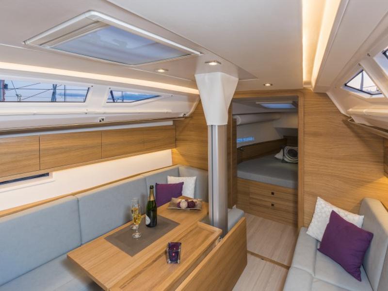 Book yachts online - sailboat - Salona 380 - Frane - rent