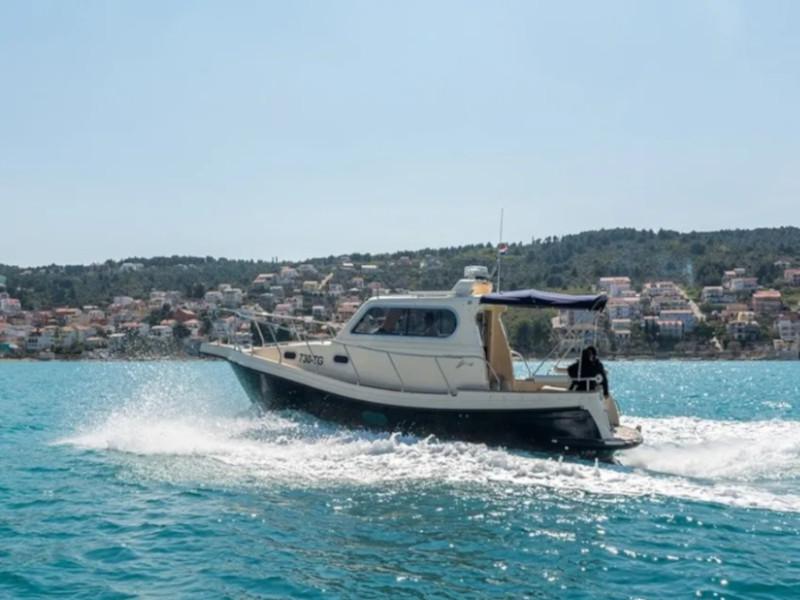 Book yachts online - motorboat - Damor 980 Fjera - Fjera - rent