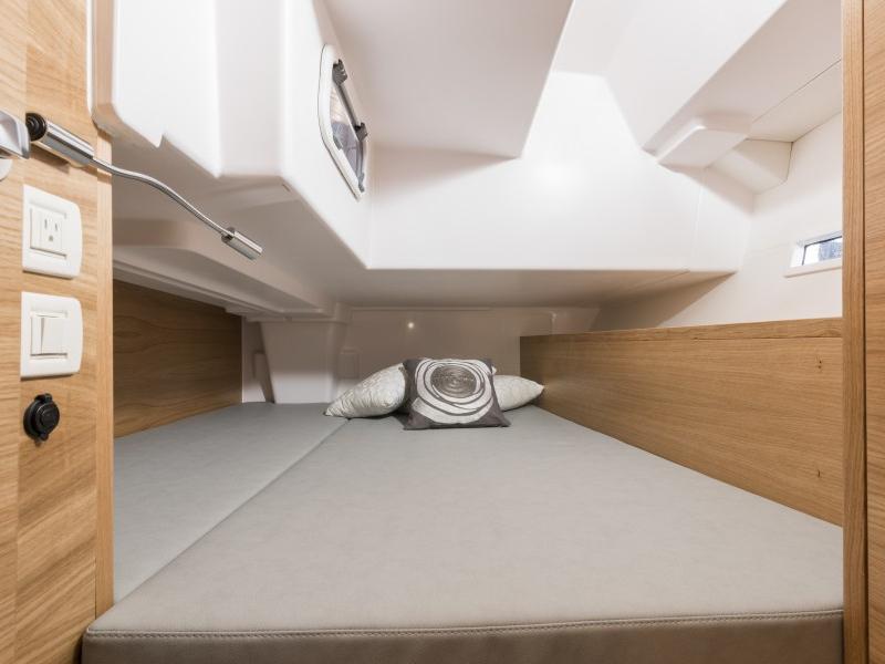 Book yachts online - sailboat - Salona 380 - Ivana  - rent