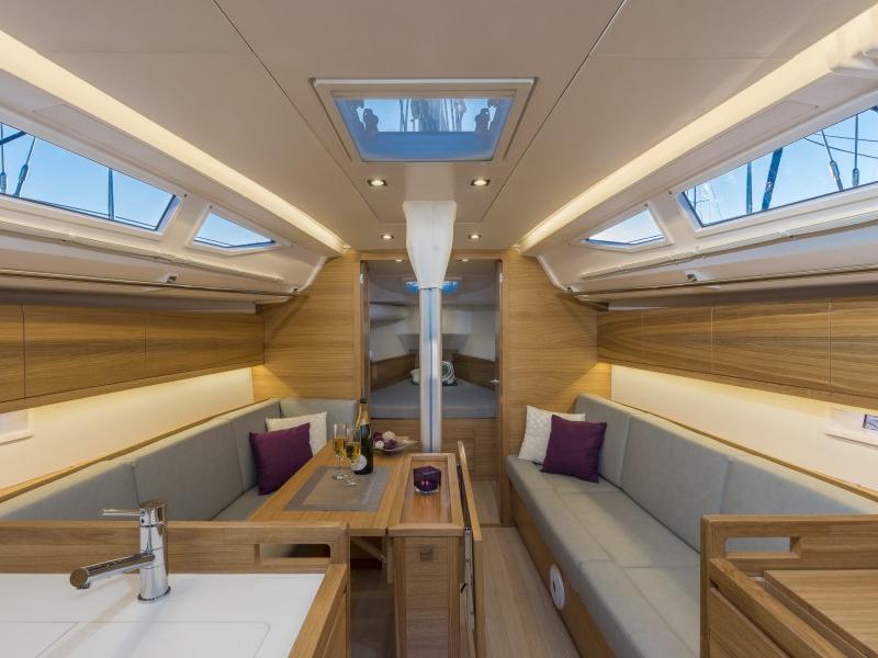 Book yachts online - sailboat - Salona 380 - Ivana  - rent