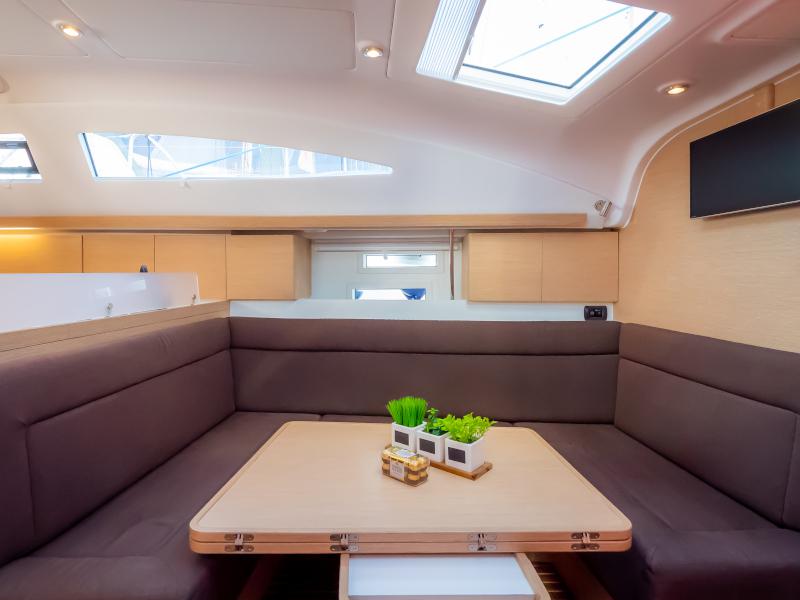 Book yachts online - sailboat - Elan 45 Impression - Amiya - rent