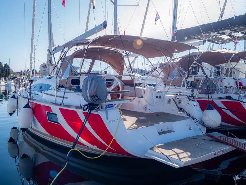 Book yachts online - sailboat - Elan 40 Impression - Despacito - rent