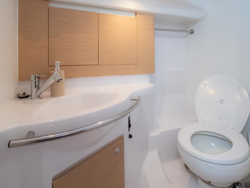 Book yachts online - sailboat - Elan 40 Impression - Despacito - rent