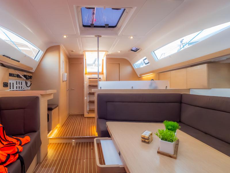 Book yachts online - sailboat - Elan 45 Impression - Adelyna - rent