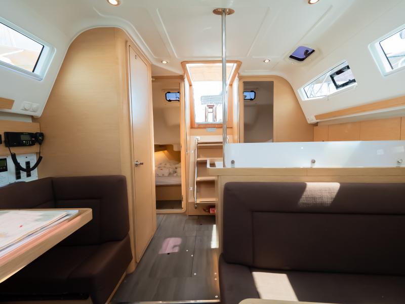 Book yachts online - sailboat - Elan 40 Impression - Anadea - rent