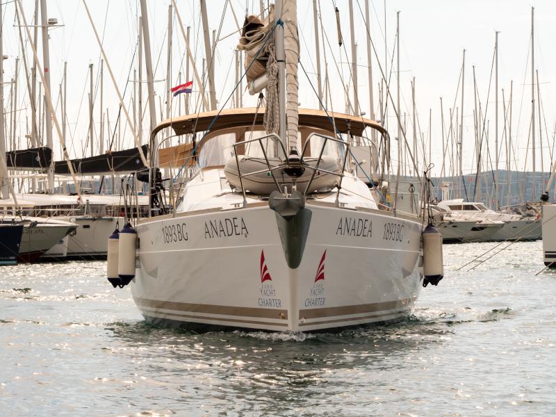 Book yachts online - sailboat - Elan 40 Impression - Anadea - rent