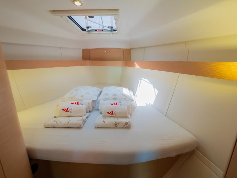 Book yachts online - sailboat - Elan 40 Impression - Anadea - rent