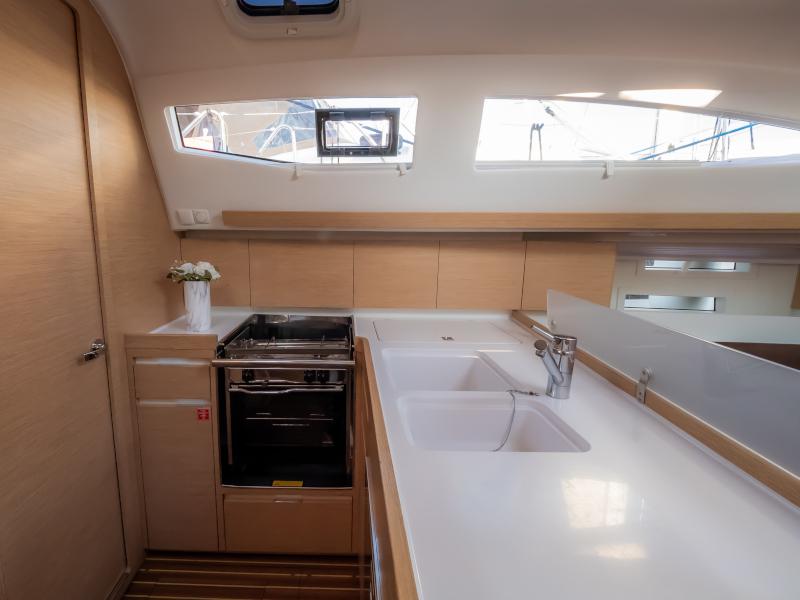 Book yachts online - sailboat - Elan 40 Impression - Maloi - rent