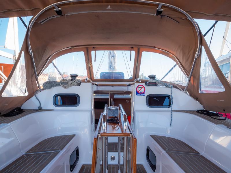 Book yachts online - sailboat - Elan 40 Impression - Mona - rent