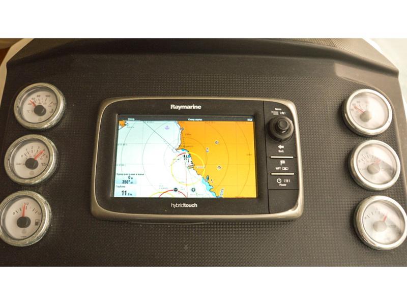 Book yachts online - motorboat - Antares 32 - John - rent