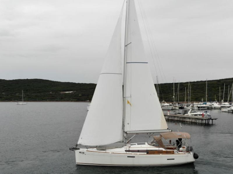 Book yachts online - sailboat - Sun Odyssey 389 - 2 cab - Tara - rent