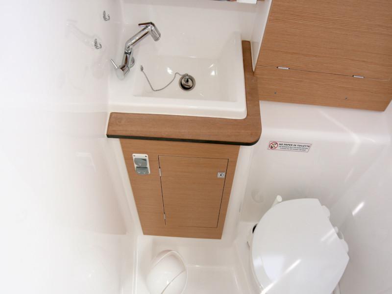 Book yachts online - sailboat - Dufour 382 Grand Large - 2 cab - Lia - rent