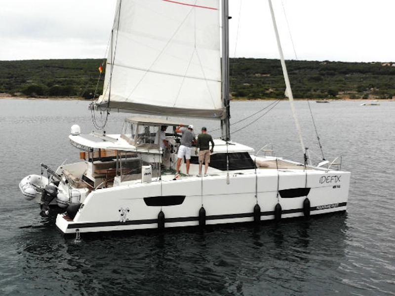 Book yachts online - catamaran - Lucia 40 - 3 cab - Idefix - rent