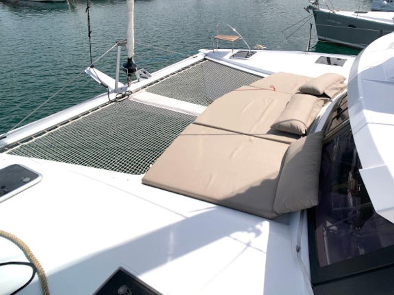 Book yachts online - catamaran - Lucia 40 - 3 cab - Idefix - rent