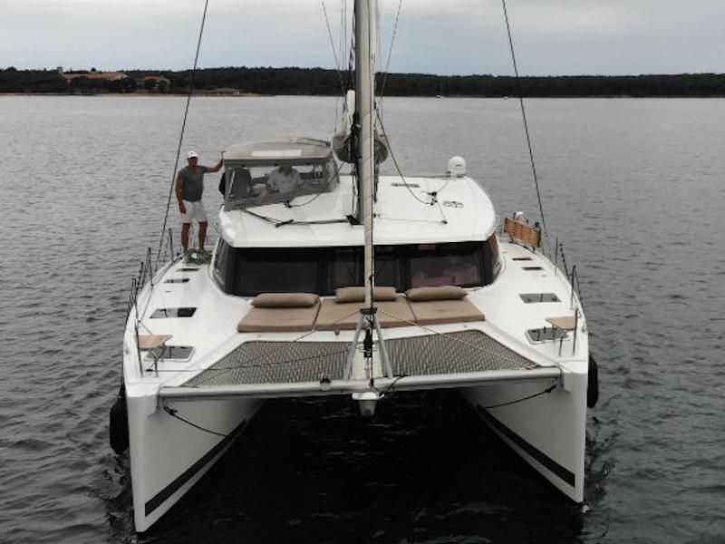 Book yachts online - catamaran - Lucia 40 - 3 cab - Idefix - rent