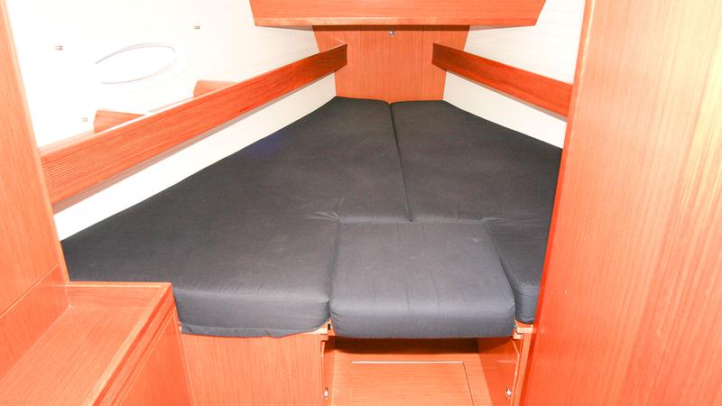 Book yachts online - sailboat - Bavaria 51 Cruiser - Feel Free - rent