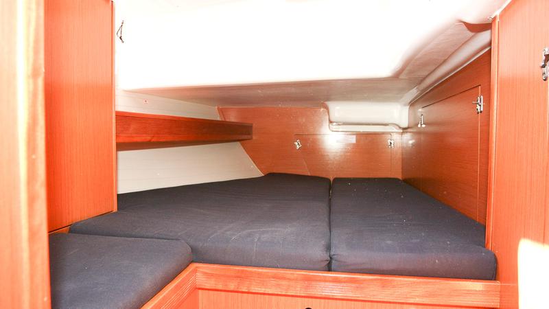 Book yachts online - sailboat - Bavaria 51 Cruiser - Feel Free - rent