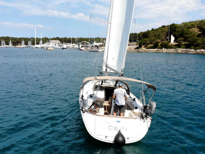 Book yachts online - sailboat - Bavaria Cruiser 33 - Chili - rent