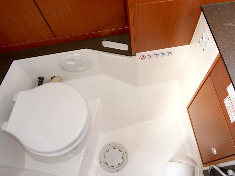 Book yachts online - sailboat - Bavaria Cruiser 37 - Bibi - rent