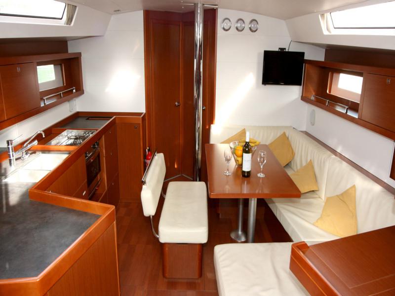 Book yachts online - sailboat - Oceanis 45 - Phantom - rent