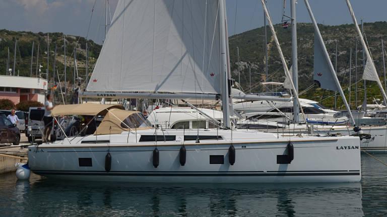 Book yachts online - sailboat - Hanse 418 - Laysan - rent