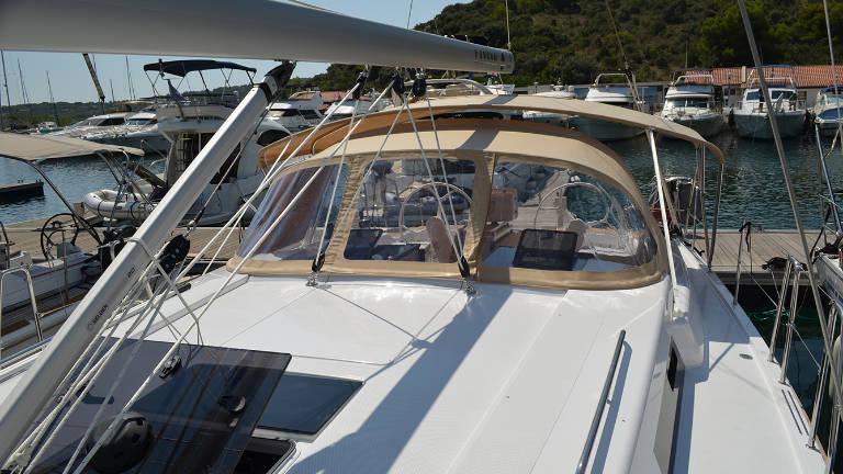 Book yachts online - sailboat - Hanse 418 - Laysan - rent