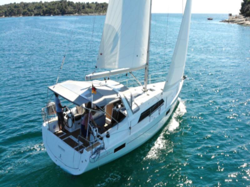 Book yachts online - sailboat - Oceanis 41.1 - Frankfurt - rent