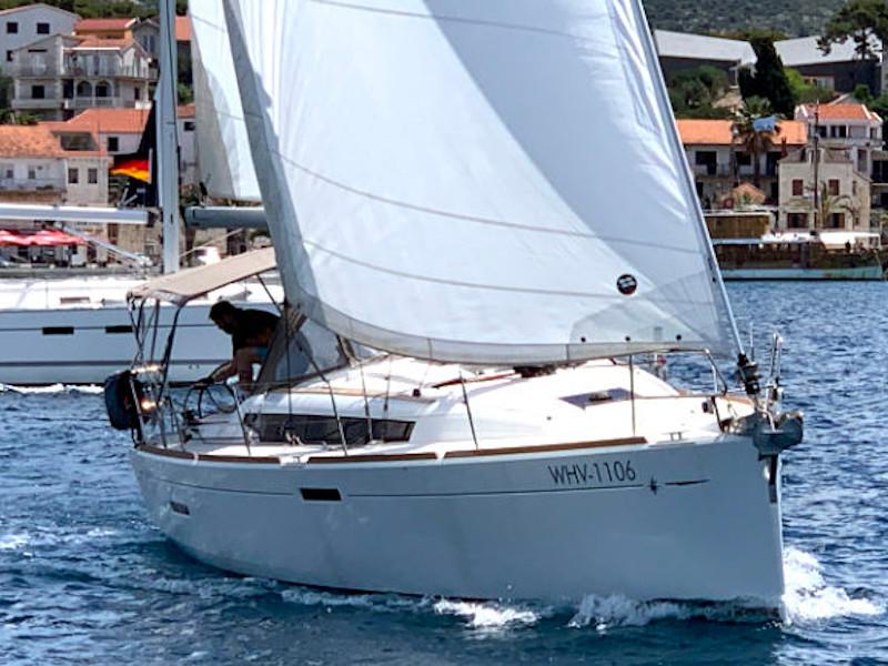 Book yachts online - sailboat - Sun Odyssey 389 - Amadeus - rent