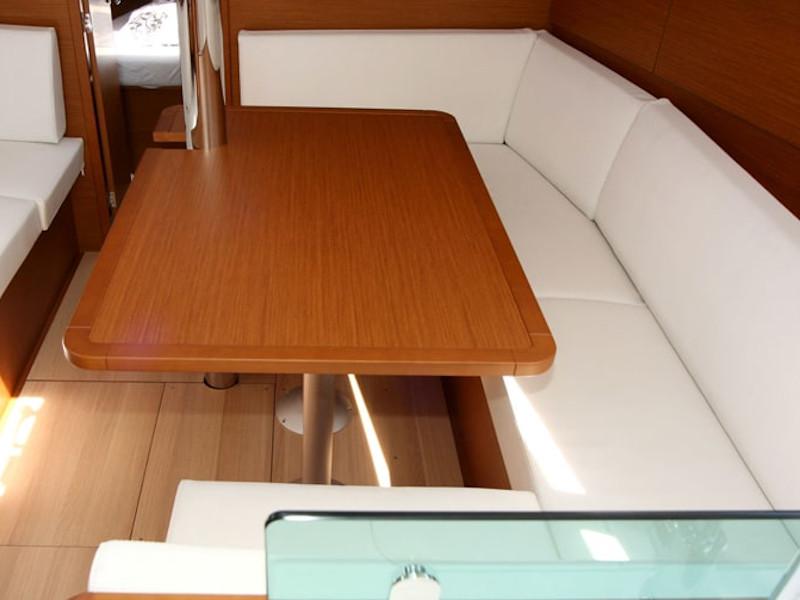 Book yachts online - sailboat - Sun Odyssey 389 - Amadeus - rent
