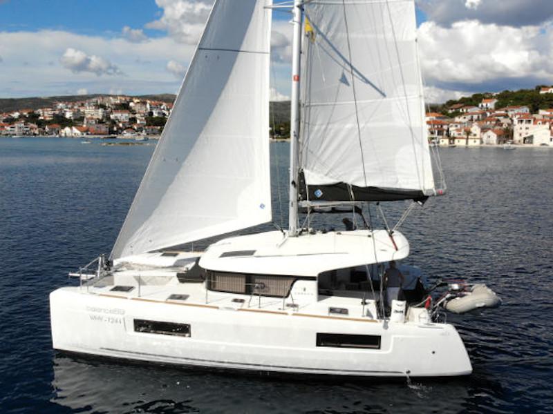 Book yachts online - catamaran - Lagoon 40 - Balance 69 - rent