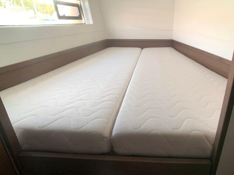 Book yachts online - catamaran - Lagoon 40 - Balance 69 - rent