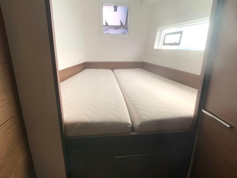 Book yachts online - catamaran - Lagoon 40 - Balance 69 - rent