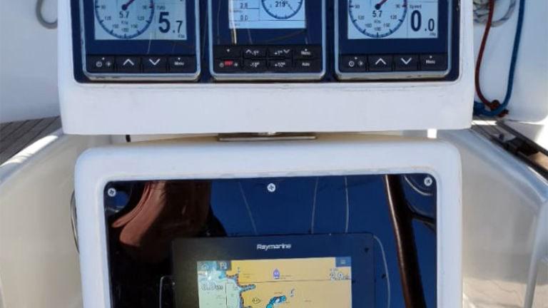 Book yachts online - sailboat - Bavaria 46 Cruiser - Tweety - rent