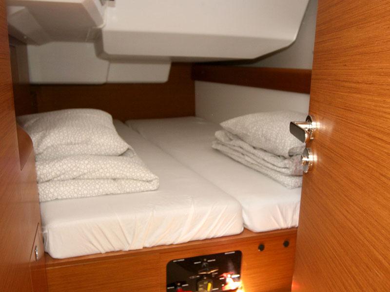 Book yachts online - sailboat - Sun Odyssey 479 - Vencel - rent