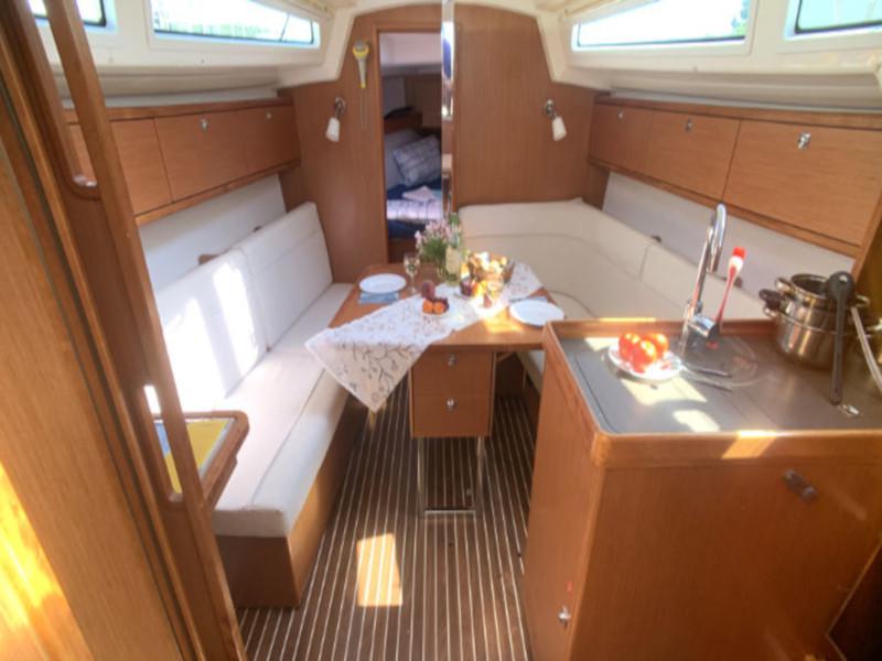 Book yachts online - sailboat - Bavaria Cruiser 34 - Little Joe - rent