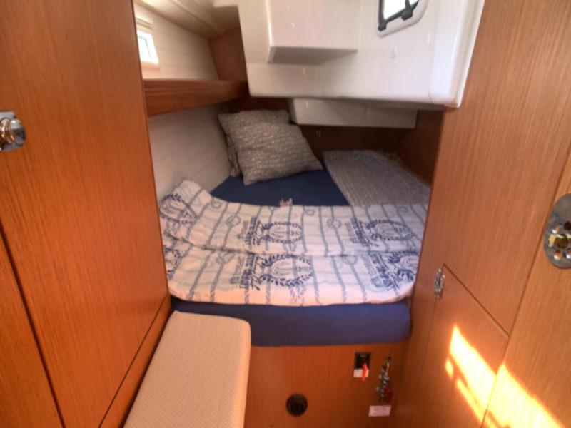 Book yachts online - sailboat - Bavaria Cruiser 34 - Little Joe - rent