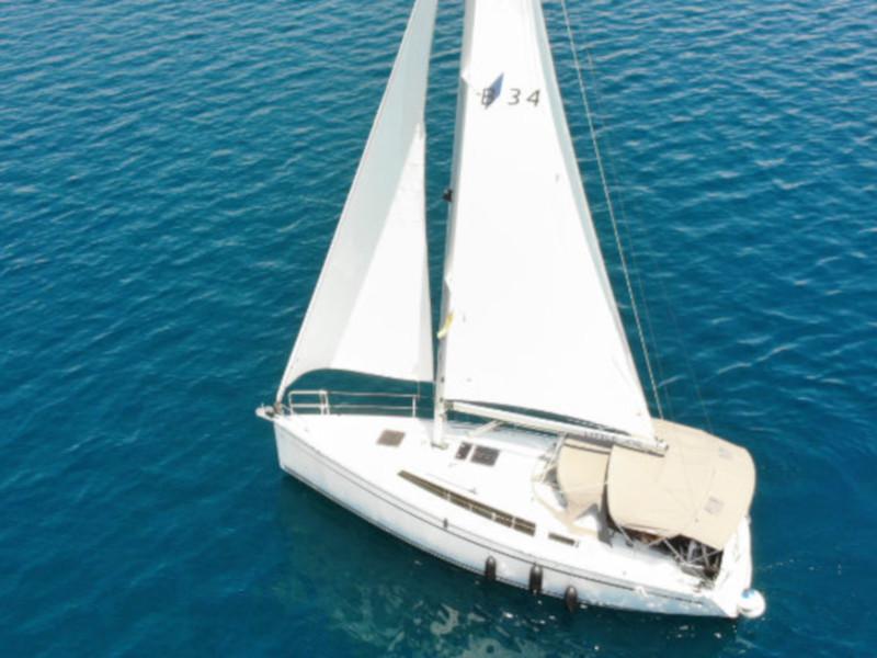Book yachts online - sailboat - Bavaria Cruiser 34 - Little Joe - rent