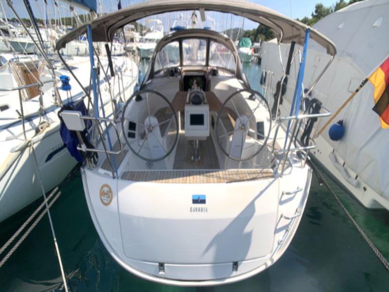 Book yachts online - sailboat - Bavaria Cruiser 34 - Little Joe - rent