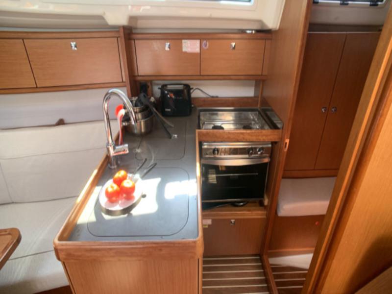 Book yachts online - sailboat - Bavaria Cruiser 34 - Little Joe - rent