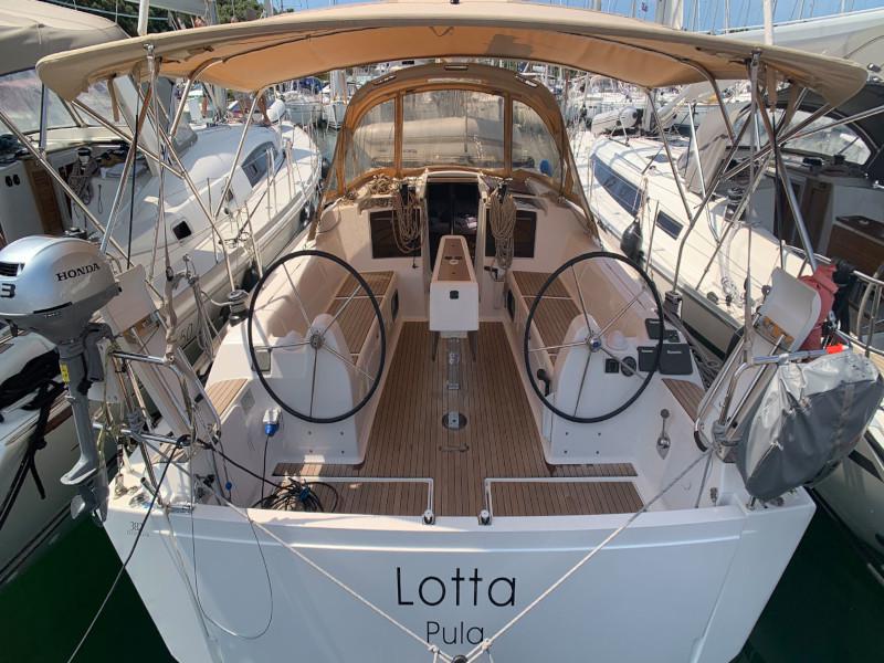 Book yachts online - sailboat - Dufour 382 Grand Large - 3 cab - Lotta - rent