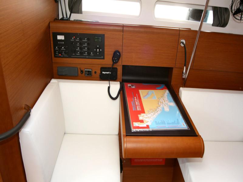 Book yachts online - sailboat - Sun Odyssey 419 - Mira - rent